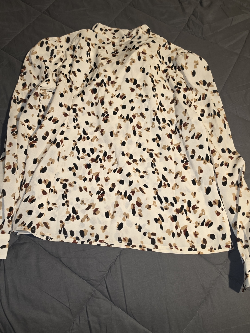 Cream Animal-Print Long-Sleeve Women's Blouse — Elegant Spot Pattern
